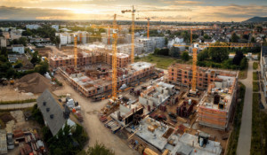 Wunschmotiv auf Türfolie - Luftaufnahme Einer Baustelle Bei Sonnenu...