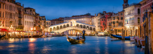 Türfolie - Rialto Brücke Am Abend oder mit Eigenem Foto