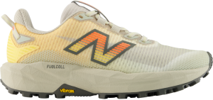 New Balance Women's FuelCell Rebel Trail White Peach, 40