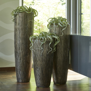 Flingora Vase »Esmee« mit Einsatz - Fiberglas Pflanzvase - Indoor - Rillenstruktur Bronze - Höhe 97 cm / Ø 34 cm