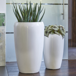 Flingora Vase »Gloria« mit Einsatz - Fiberglas Pflanzvase - Indoor & Outdoor - Hochglanz Weiß - Höhe 68 cm / Ø 43 cm