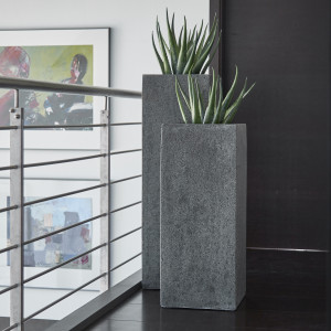 Flingora Vase »Temple« mit Einsatz - Fiberglas Pflanzvase - Indoor & Outdoor - Matt Steingrau - 31 x 31 x 97 cm