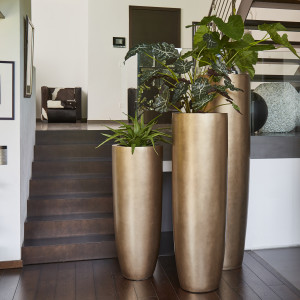 Flingora Vase »Ophelia« mit Einsatz - Fiberglas Pflanzvase - Indoor - Metallisch Bronze - Höhe 150 cm / Ø 48 cm
