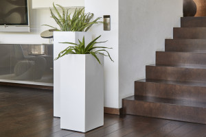 Flingora Vase »Temple« mit Einsatz - Fiberglas Pflanzvase - Indoor & Outdoor - Hochglanz Weiß - 31 x 31 x 75 cm