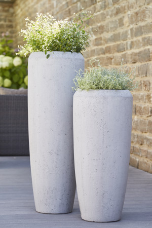 Flingora Vase »Cleo« mit Einsatz - Fiberglas Pflanzvase - Indoor & Outdoor - Matt Zementgrau - Höhe 97 cm / Ø 34 cm