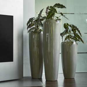 Flingora Vase »Cleo« mit Einsatz - Fiberglas Pflanzvase - Indoor & Outdoor - Hochglanz Taupe - Höhe 117 cm / Ø 34 cm
