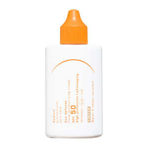 Sun Defense Fluid Moisturizing Cream SPF50 Tinted