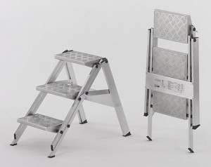 Trappestige i aluminium, sammenleggbar Torvald, trinn aluminium riflet
