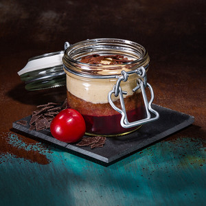 Schwarzwälder Kirschtorte im Glas