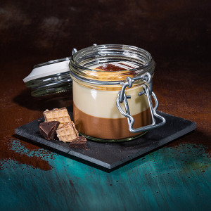 Mousse braun/weiß mit Baumkuchentopping (2x 100ml)