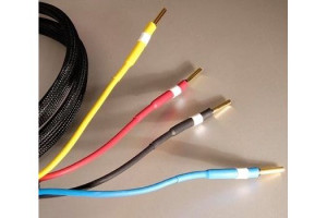 Ecosse Cables ES4.45 Bi-Amp 4x4 med banankontakter 2 x 3 meter Svart