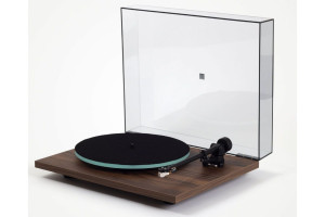 Rega Planar 2 med Nd3 MM-pickup Svart högblank