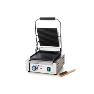 Contact grill profesional, partea superioara striata, partea inferioara neteda, 1800W, termostat 0-300 gr C, suprafata grill 22 x 23 cm, dimensiuni 29x37x(H)21 cm, Hendi