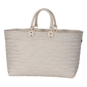 Handed by Shopper Dune