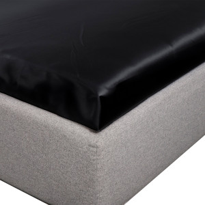 By Borg Silkelagen - Kuvertlagen 140x200x8 cm - Sort - 100% morbærsilke -