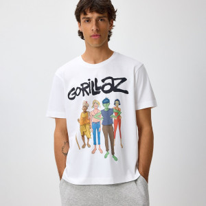 Biała koszulka z krótkim rękawem i nadrukiem Gorillaz - House - biały - 014GC-00X