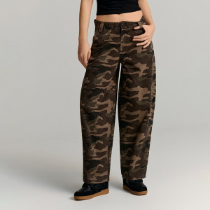 Wzorzyste spodnie baggy z motywem camo z zaszewkami - House - wielobarwny - 030IR-MC1