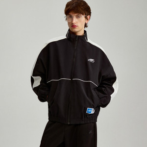 Czarna kurtka przejściowa w sportowym stylu - House - czarny - 995ED-99X