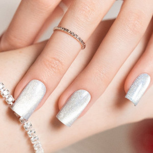 Indigo Nails Elo Angelo - Lakier hybrydowy Cat Eye z flashem  7 ML