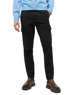 Mustang Herren Hose eng Daytona Cargo Schwarz W36-L38 extra lang
