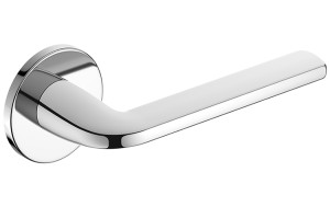 Elegancka, polerowana klamka SCANDI ze smukłym, okrągłym szyldem SLIM 6 mm, chrom błyszczący