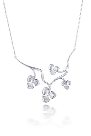 Lumoava blossom halsband L57234300000