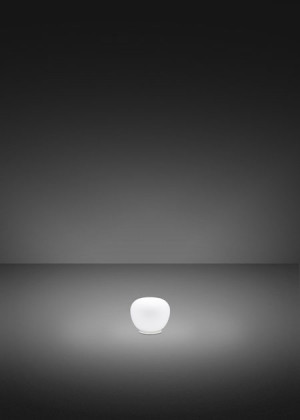 HIT 2023 Lampa biurkowa Lumi/Mochi 12 F07B01 Fabbian