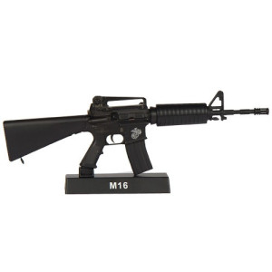 L'Homme Moderne Le M16