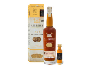 A.H. RIISE Copenhagen Medal (Rum-Basis) mit Geschenkbox 40% Vol und Mini-Probierflasche  2cl Non Plus Ultra Very Rare 42% Vol