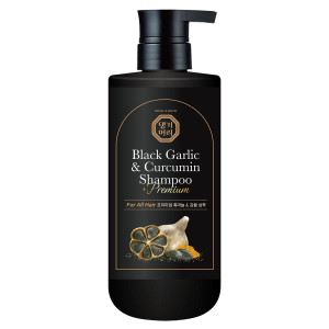 DAENG GI MEO RI Black Garlic & Curcumin Shampoo 500ml