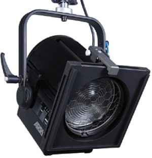 True Blue T2, 2000W, MAN, noir, avec Schuko - ARRI True Blue série