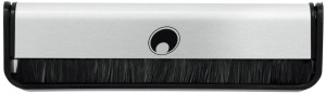 OMNITRONIC Brosse en fibre de carbone pour le nettoyage des disques - Accessoires DJ
