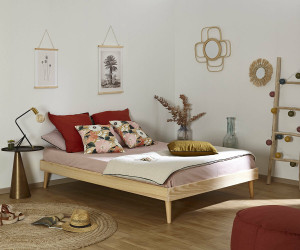 Ma Chambre d'Enfant Lit enfant avec pieds, sommier et matelas Honey  Bois naturel 140x190 cm