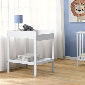 Sagababy Stellebord Henrik, Hvit Tre