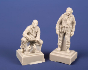 US Navy F6F Hellcat Pilot and Mechanic