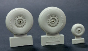 C-47 Skytrain wheels without cover