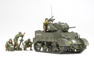 US Light Tank M5A1 - Pursuit Operation w/4 Figures
