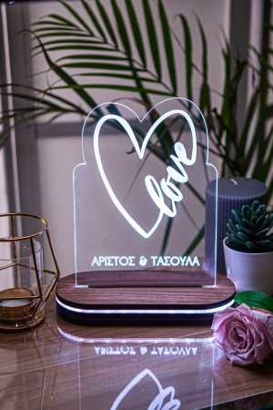 Pure Love, Φωτιστικό
