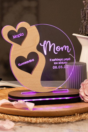 Mom Full 2 Heart, Φωτιστικό