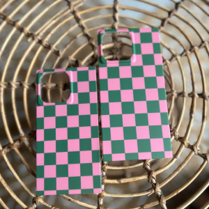 etui geometryczne szachownica iphone 15 pro max