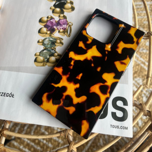 etui geometryczne ogień iphone 13