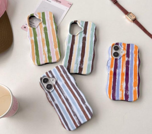 przetarte w paski etui iphone 16 pro max
