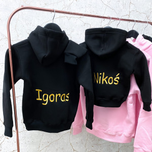 Czarna dziecięca bluza personalizowana z haftem