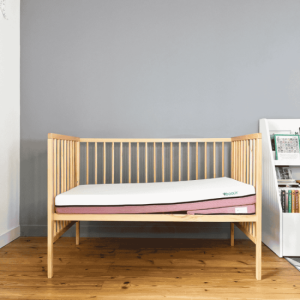 Matelas bébé Tiny rose + plan incliné Matelas bébé 60x120cm
