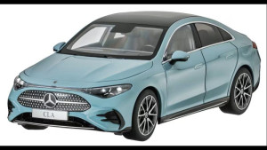Miniaturmodell Mercedes-Benz CLA Coupé C178 im Maßstab 1:18