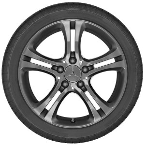 A-Klasse Baureihe 176 Sommerkomplettrad 5-Doppelspeichen-Rad Tremolit-metallic 225/45 R17 Q440641110210