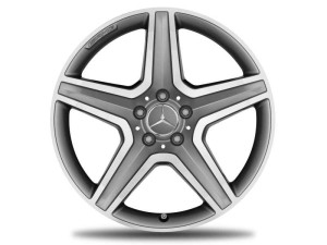AMG 5 Speichen Felge 19 Zoll GLA Baureihe X156 A15640106007X21
