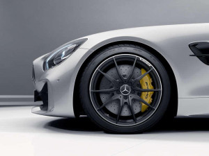 AMG Schmiederad im 10-Speichen-Design 19 Zoll Felgenhorn glanzgedreht AMG GT Baureihe C190 A19040113007X71