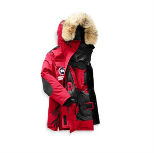 Canada Goose Ladies Snow Mantra Parka, Red S