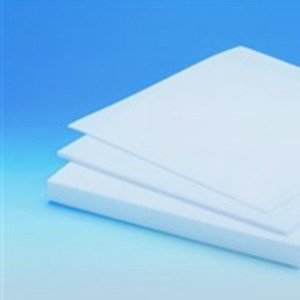 Platte aus PTFE (virginal) Stärke: 20 mm / Toleranz: +3,00 / -0 / Abmessung: 1000 x 1000 mm / Einheit: 1 Stück